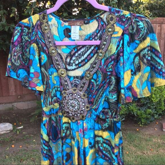 VINTAGE 90s NINETIES BOHO PRINT DRESS W/EMBELLISHED NECKLINE MEDALLION S unworn - Picture 4 of 6